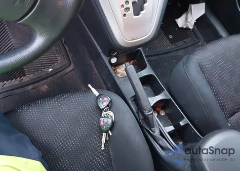 2010 Pontiac Vibe из США, поврежденный, VIN 5Y2SP6E01AZ402185